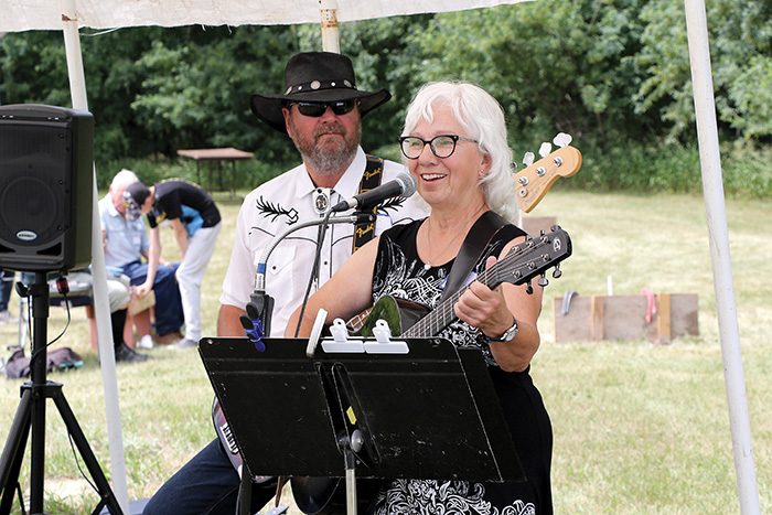 Darwin and Rachel Dancsok sang gospel music during the celebration.